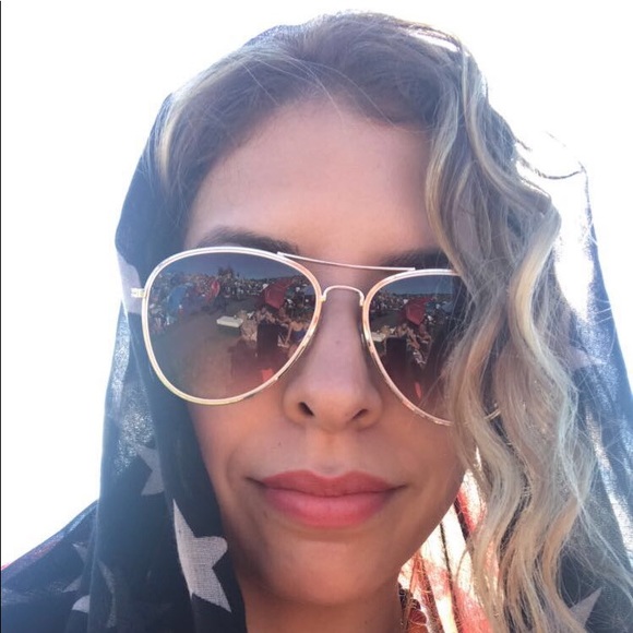 Meet your Posher, Alisa - Picture 1 of 1